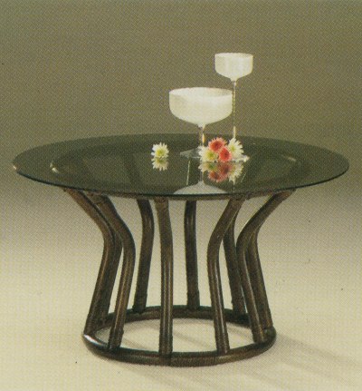 Rattan-Tisch Modell: Tisch 09